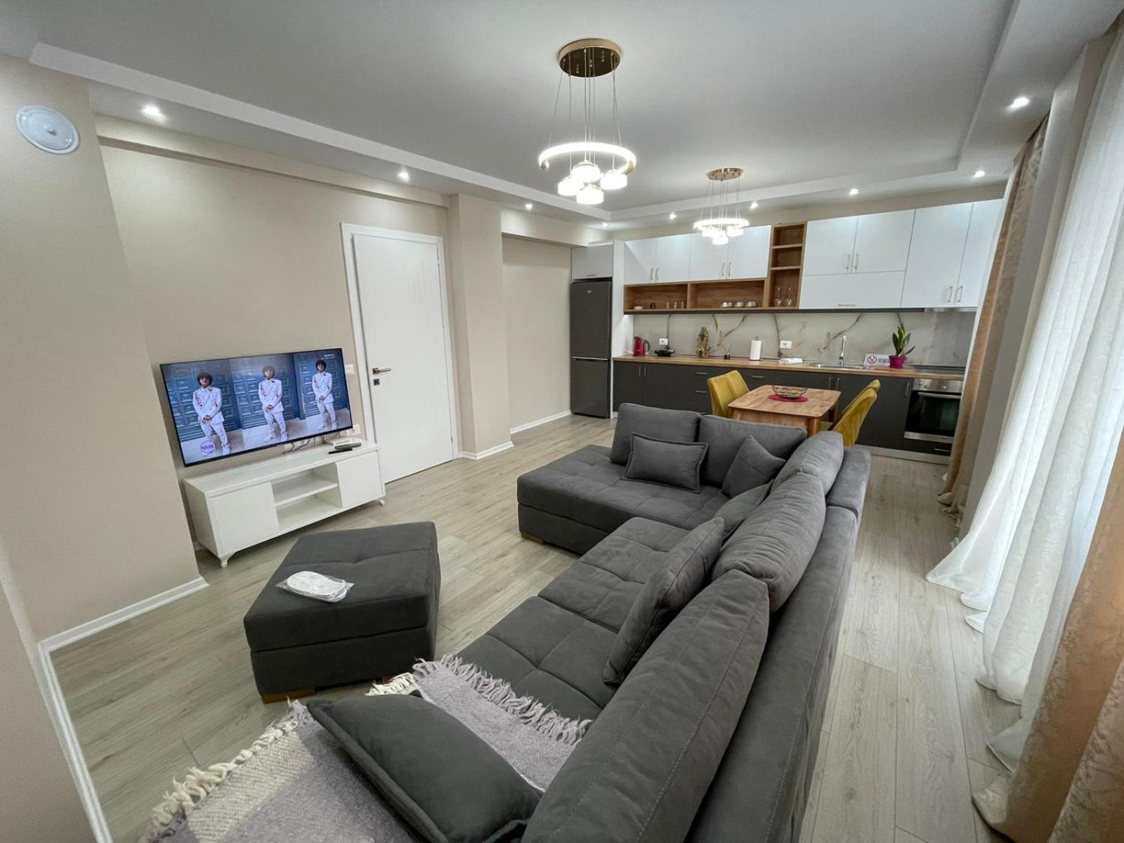Melody Apartment In Korça Kültér fotó