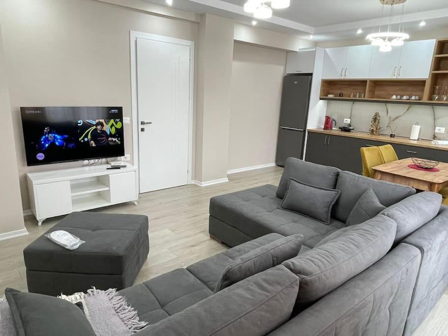 Melody Apartment In Korça Kültér fotó