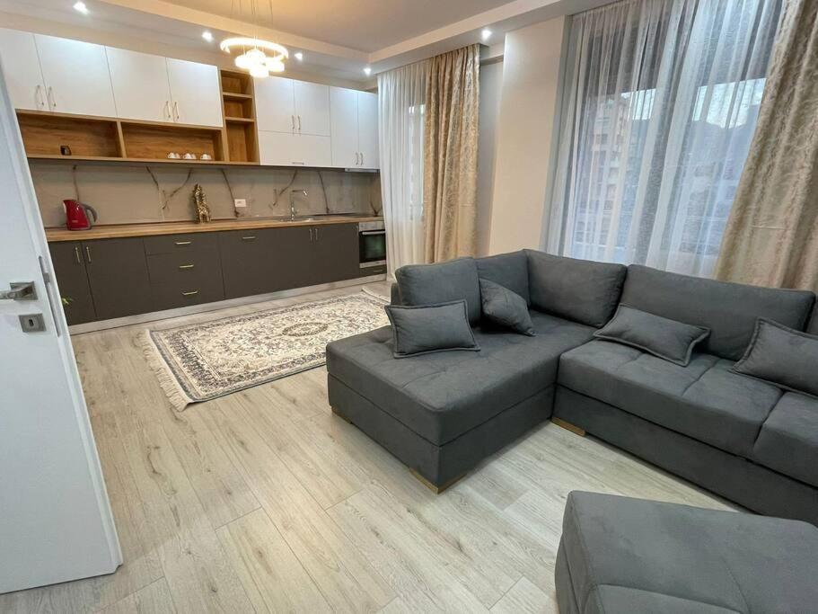 Melody Apartment In Korça Kültér fotó