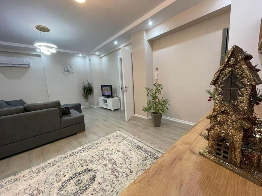 Melody Apartment In Korça Kültér fotó